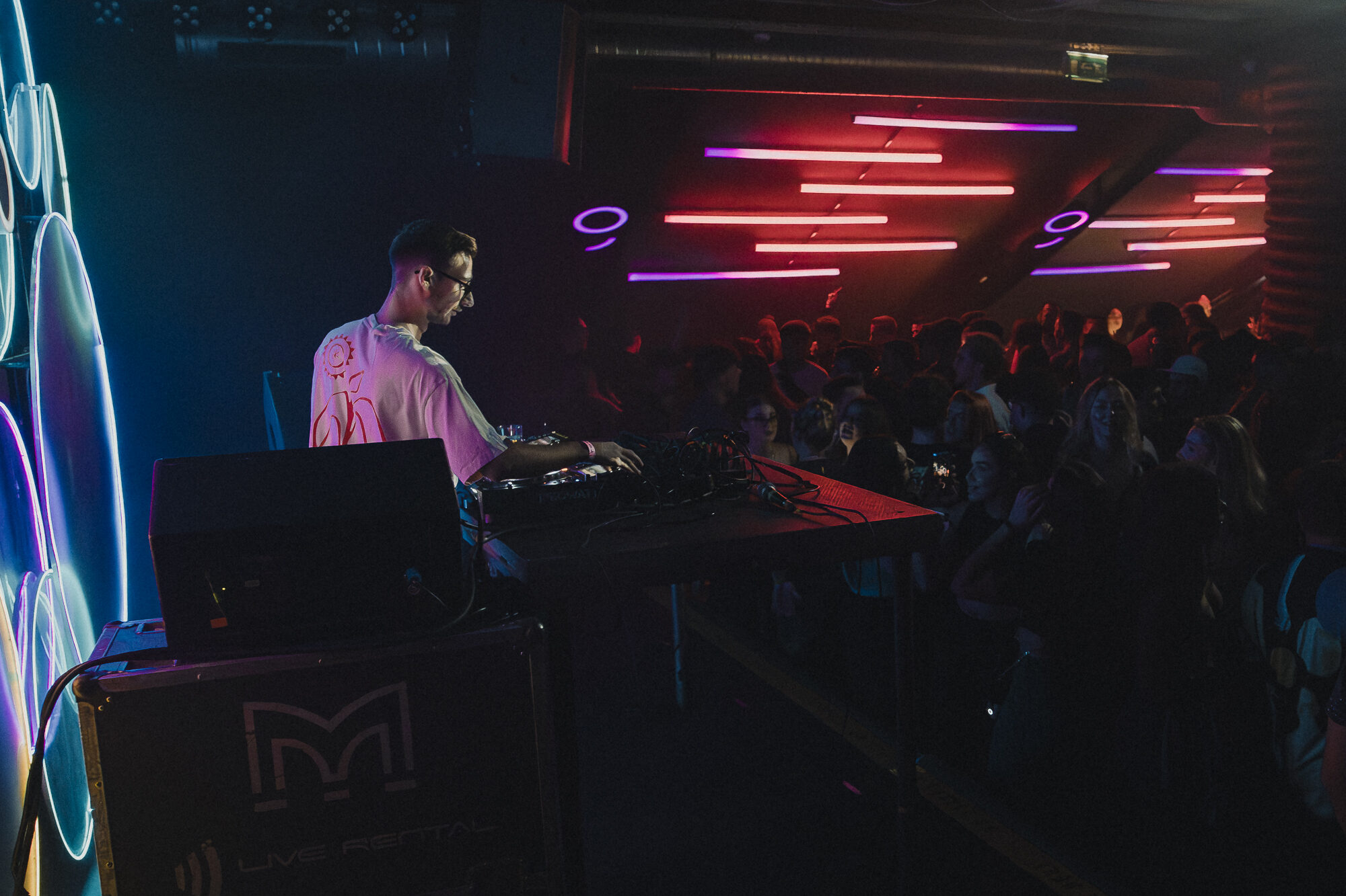 dj underr form space cluj